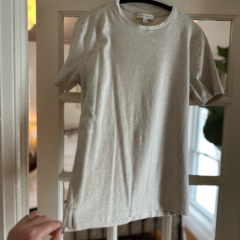 Banana Republic Men’s Tan Short Sleeve 100% Cotton T-Shirt